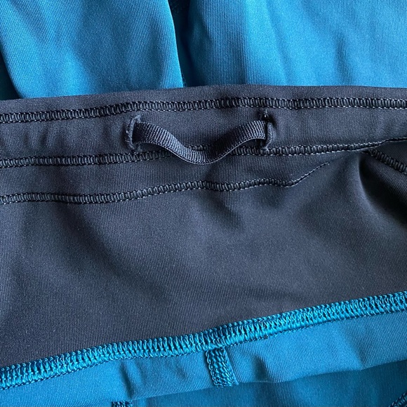 Lululemon 6” Train Times Shorts, Size 10 - Picture 11 of 12